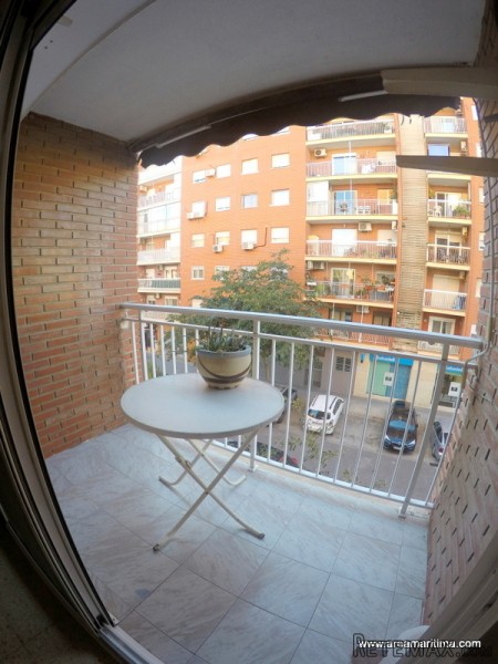 Flat for sale in the beach area of La..