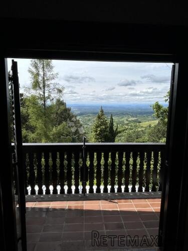 Plešivica – kuća s panoramskim pogledom i velikom okućnicom - 2