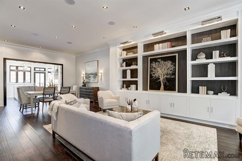 4 bedroom Town House For Sale: 3048 N..