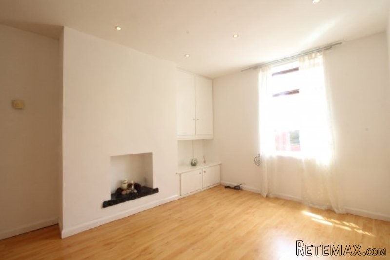 1 bedroom, Terraced House house for sale - 2
