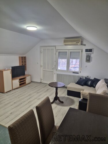 Prodajem kucu u Batajnici - 4