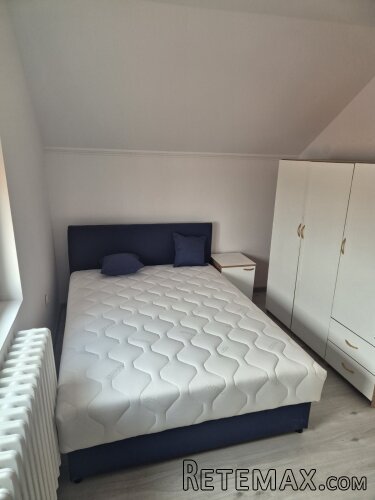 Prodajem kucu u Batajnici - 5