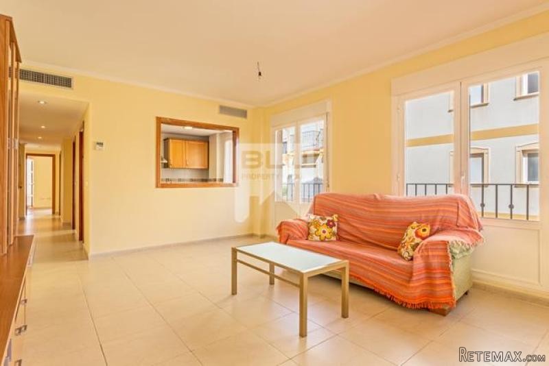 2 Bedroom Apartment in Javea - 2