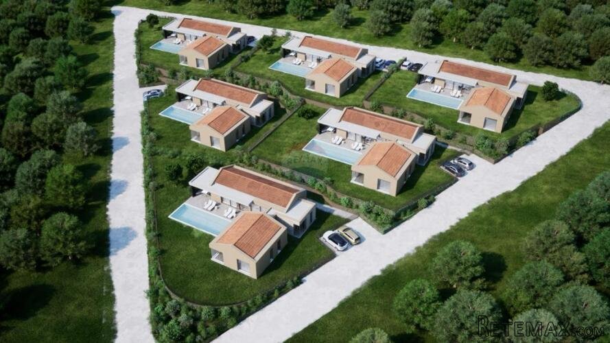 Istra,Kaštel-5 Građevinskih zemljišta s dozvolom