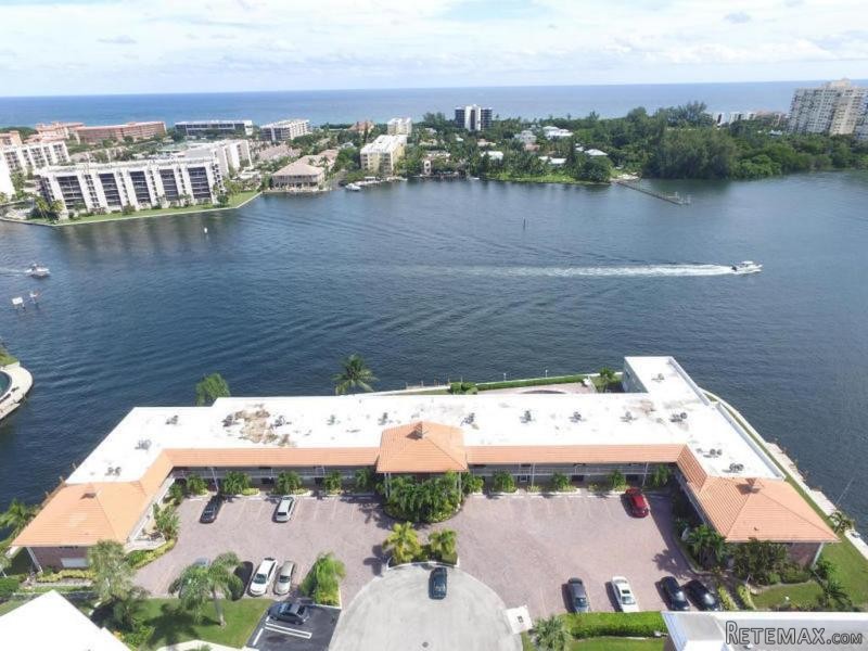 711 Ne Harbour Ter #309, Boca Raton, FL..