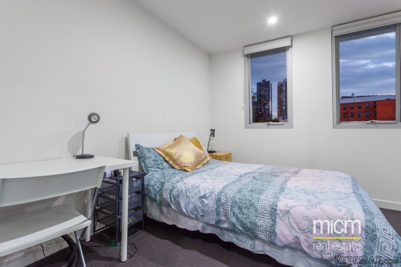Use as a two bedroom or one bedroom.. - 2