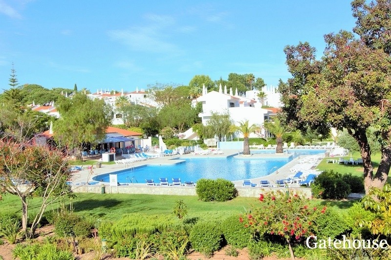 2 Beds Apartment For Sale In Lakeside.. - 2