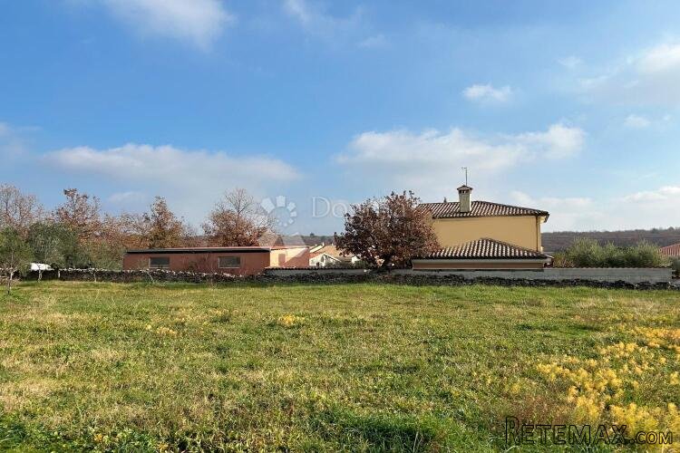 VODNJAN – prostrana ravna parcela, suhozid, masline - 3