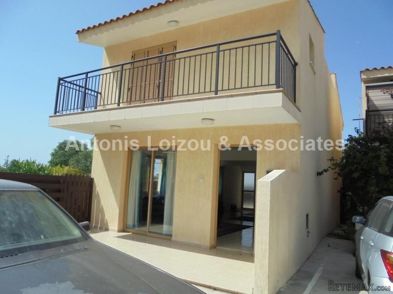 3 Bed Detached Small Courtyard Emba