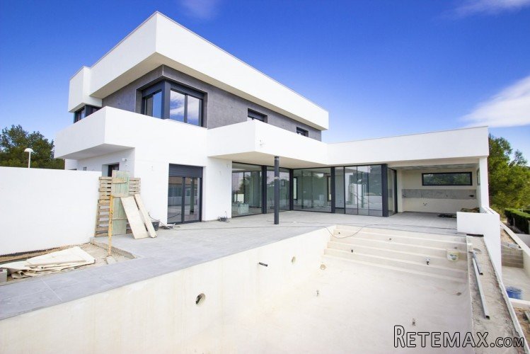 Recently finished modern villa on an elevated plot with.. - 4
