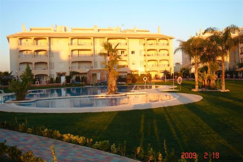 2 Bedrooms - Apartment - For Sale