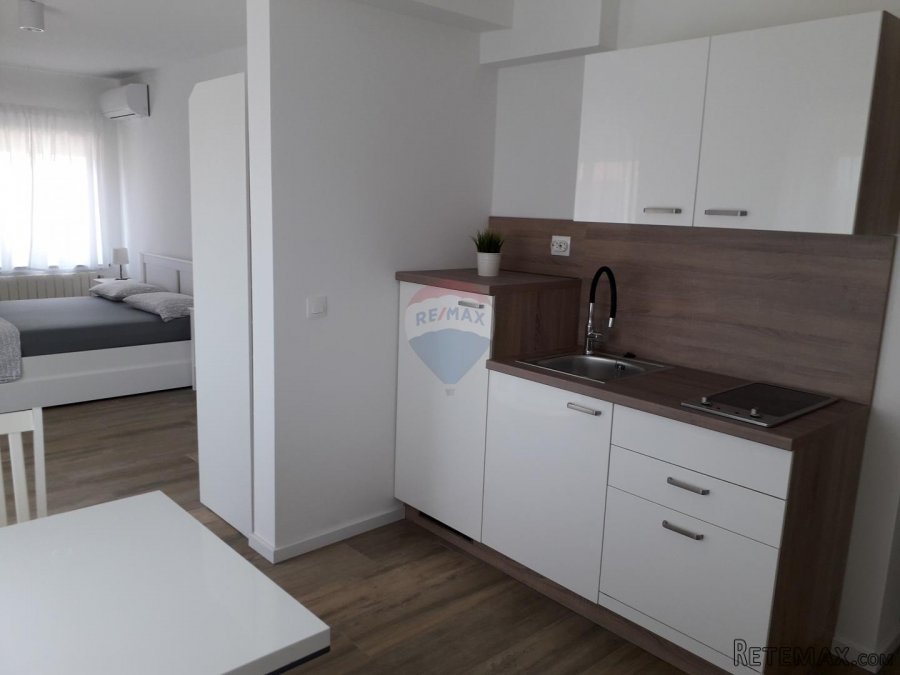 Istra,Fažana,Kuća sa apartmanima 200m od mora - 2