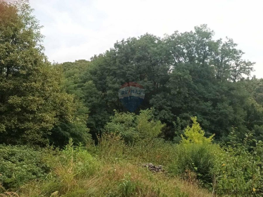 Karlovac, poljoprivredno zemljište 990 m2 - 2