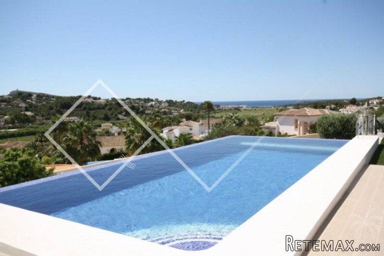 Modern villa built in 2013 situated with beautiful open.. - 2