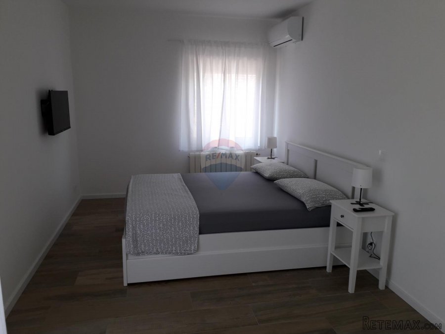 Istra,Fažana,Kuća sa apartmanima 200m od mora - 3