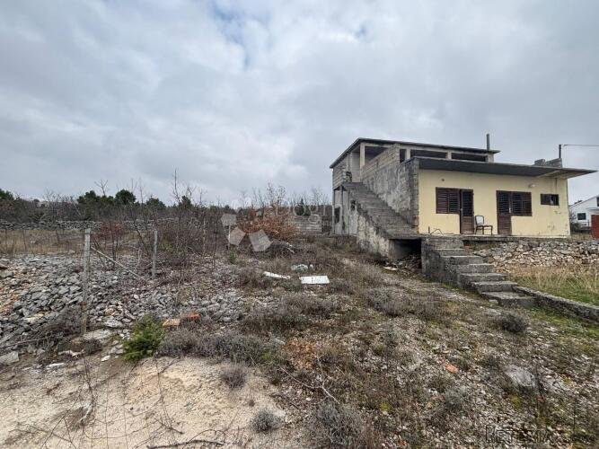 Kuća s građevinskom parcelom 1535 m2- Blizna - 3