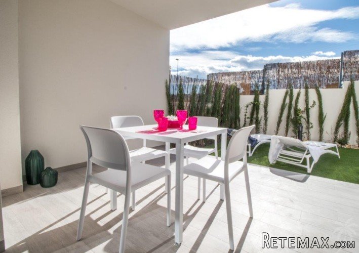 This beautiful project in Orihuela Costa comes with.. - 8