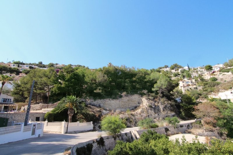 land with sea views - 2