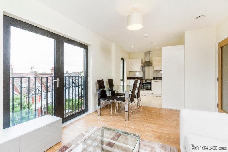 1 bedroom apartment for sale - 2
