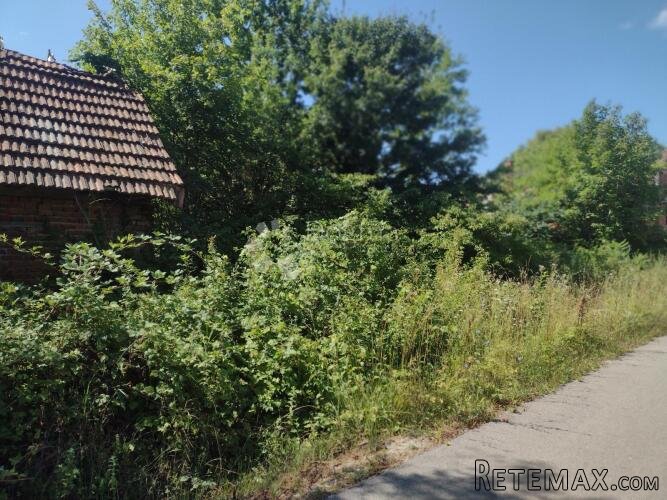 2 građevinske parcele, 2 kuće za adaptaciju - 2