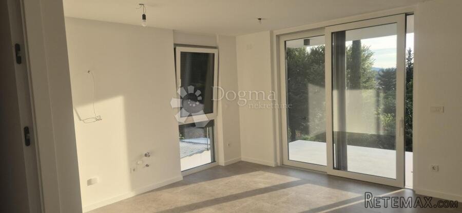 Krk, Omišalj - predivan apartman u novogradnji samo 150 meta - 2