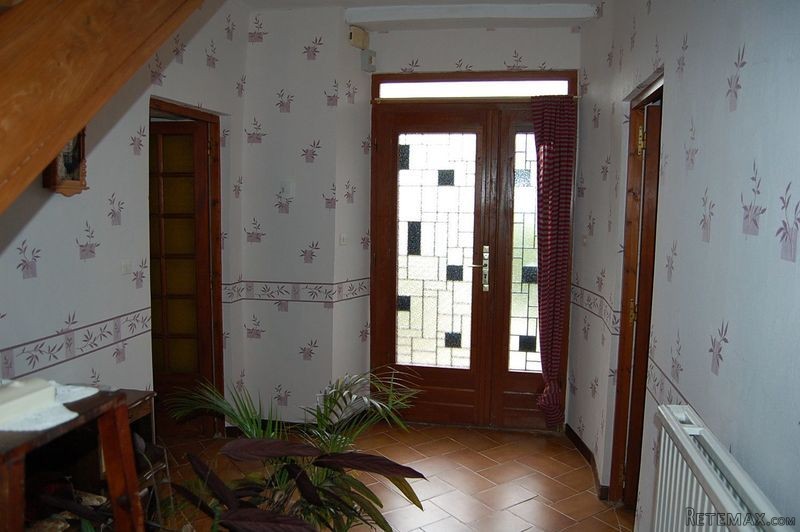 Farmhouse With Large Outbuilding.. - 2