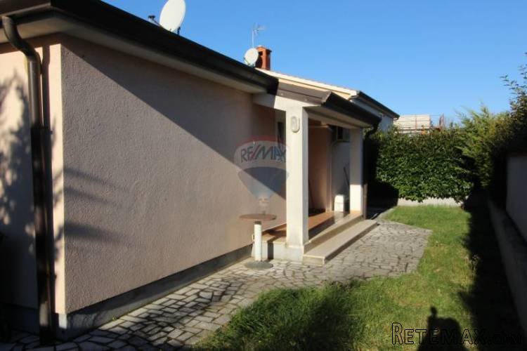 Prizemnica u predgrađu Poreča - 3