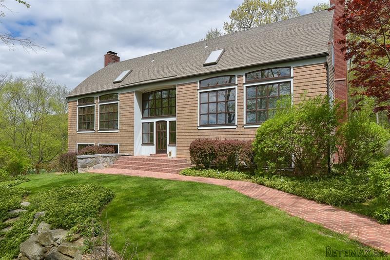 3 bedroom House For Sale: 31 Bayberry..