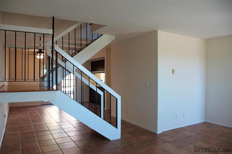3 bedroom Apartment For Sale: 1010.. - 2