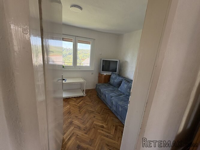 Vikend kuća 55m2,uknjižena,na 10ari placa - 11