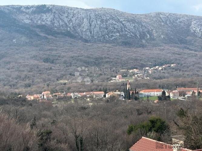 Zemljište 795 m²,Tribalj,zaleđe Crikvenice