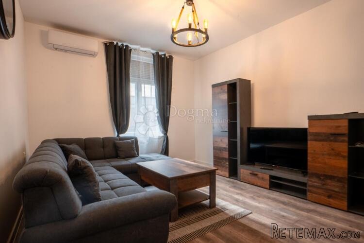 RIJEKA ADAPTIRAN, NAMJEŠTEN STAN 4S+DB SA VELIKIM BALKONOM - 2
