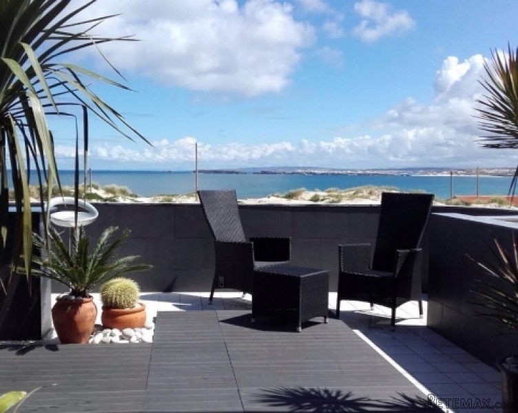 Unique renovated Penthouse with..