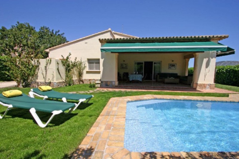 3 Bedrooms - Villa - For Sale - 2