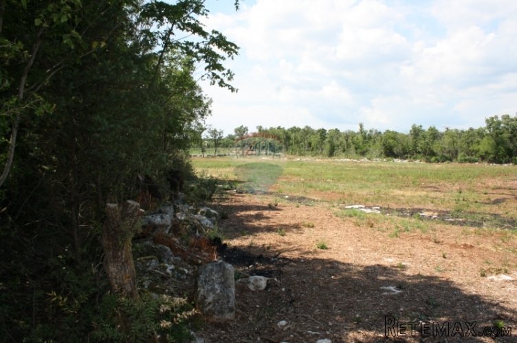 Rovinj, Valade, poljoprivredno zemljište 48211 m2