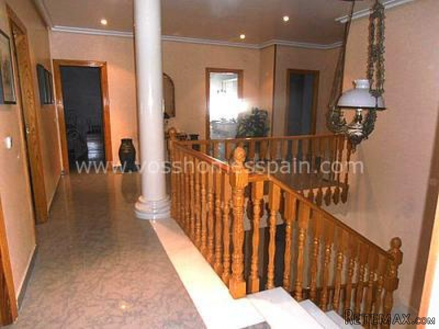 A TRULY STUNNING TOWN VILLA. The photos DON'T do this.. - 7