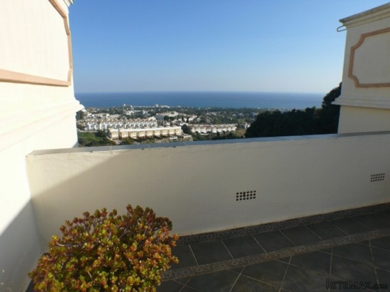 Penthouse Duplex for sale in Calahonda..