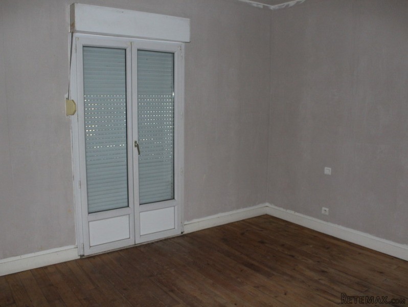 4 Bedroom Villa For Sale In Need Of.. - 2