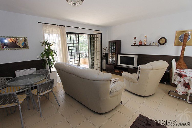 This beautiful villa in Pilar de la Horadada has 3 bedrooms.. - 2