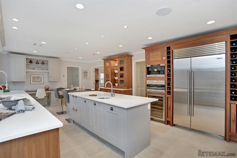 6 bedroom House For Sale: 10 Shady.. - 2