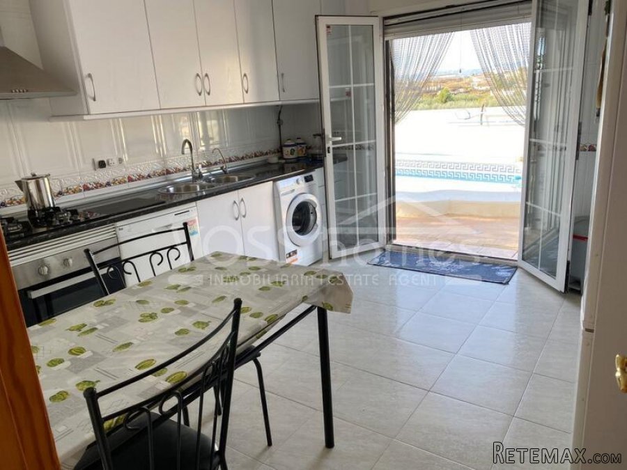 NEW LISTING TO VOSS HOMES - A light & airy, recently.. - 3