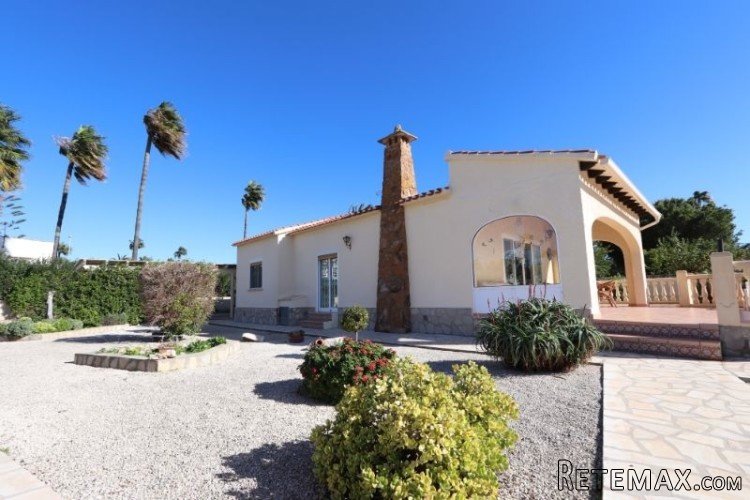 Charming villa built in 1995 on a flat plot of 980m2 with.. - 4