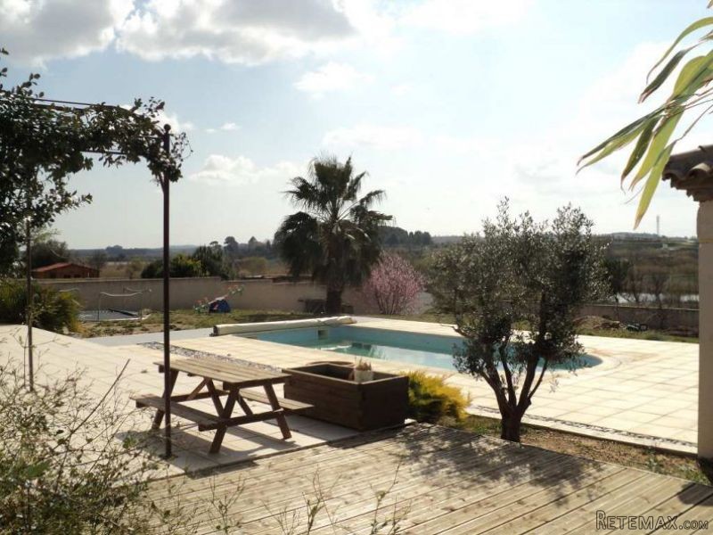 Villa with Pool For Sale - 2