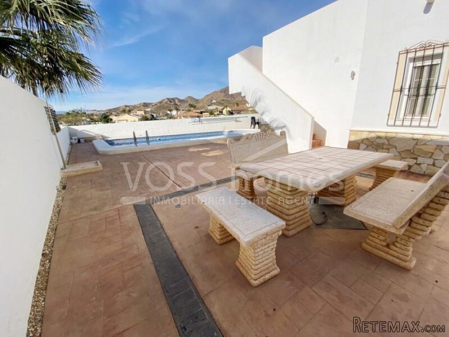 NEW LISTING TO VOSS HOMES - A light & airy, recently.. - 6