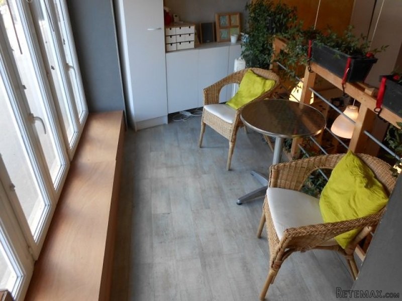 Well Renovated Townhouse With Pretty.. - 2