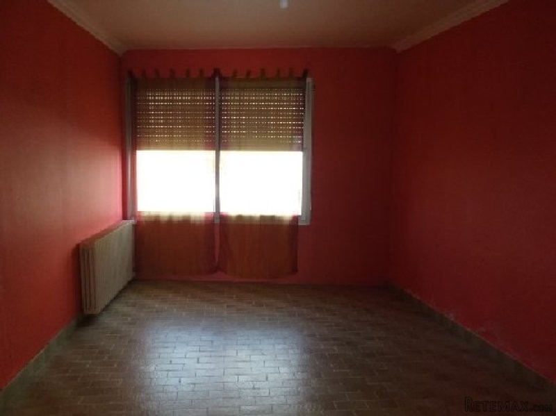 Habitable Village House to Refresh - 2