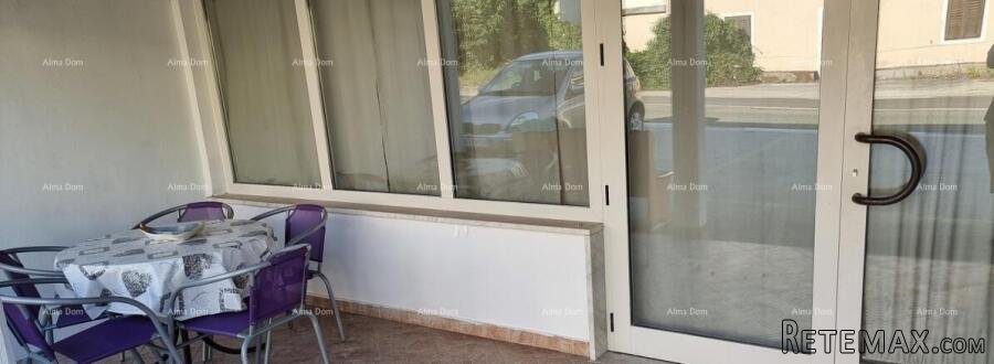 Buje. Prodaje se stan u Kaštelu, površine 85 m² - 2