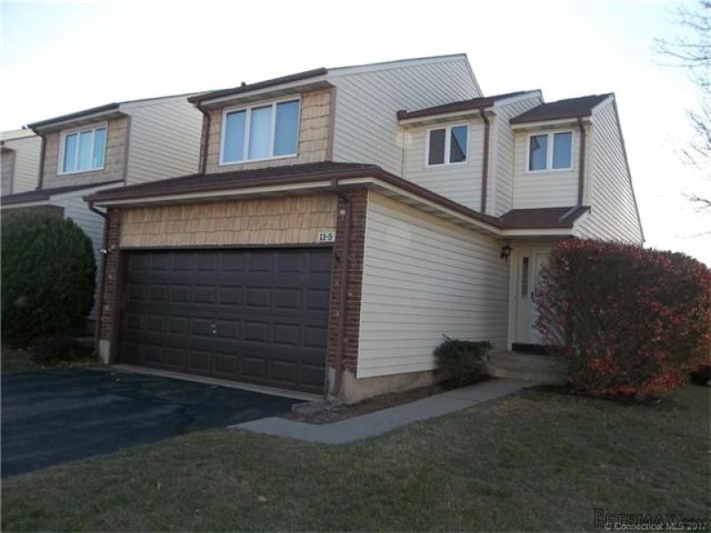 2 Bedrooms - Condo - CT - For Sale