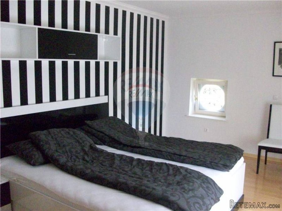 OPATIJA - STROGI CENTAR - STAN 140 m2 - II kat - 4