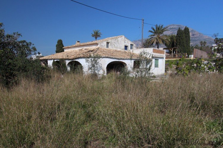 Traditional finca style property that needs total.. - 4